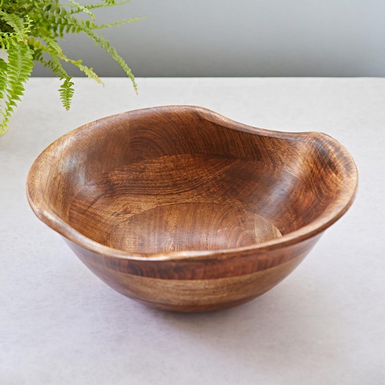 Hand Carved Mango Wood Fruit Bowl: Sustainable Kitchen Decor